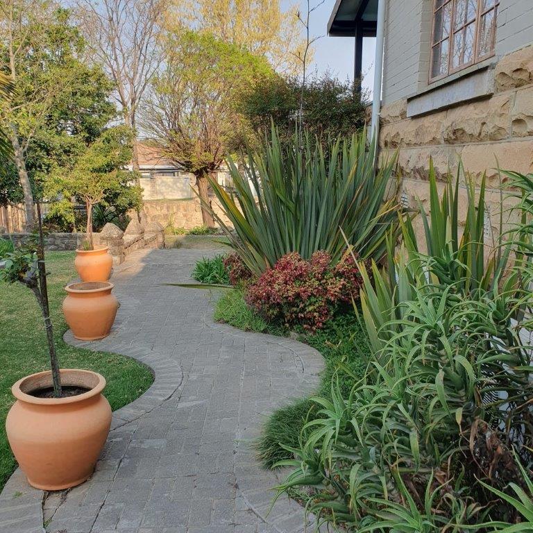 5 Bedroom Property for Sale in Ladybrand Free State